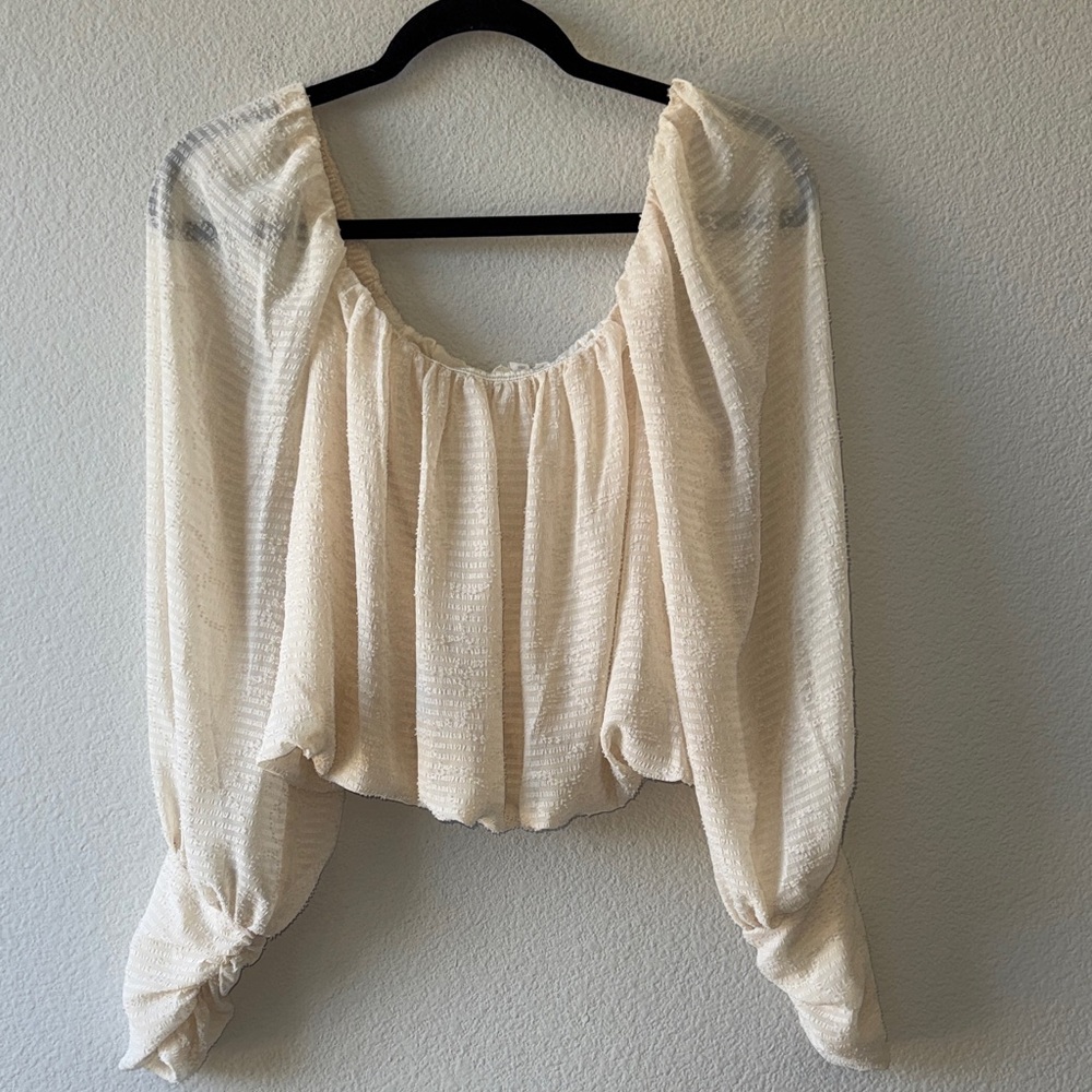 Blu Pepper Cream Smocked Flowy Boho Top Medium